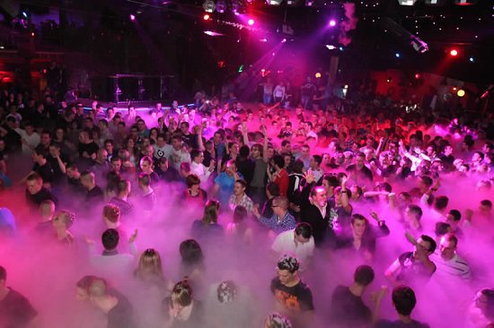 RONALD-V BIRTHDAY BASH  - Complexe Captain